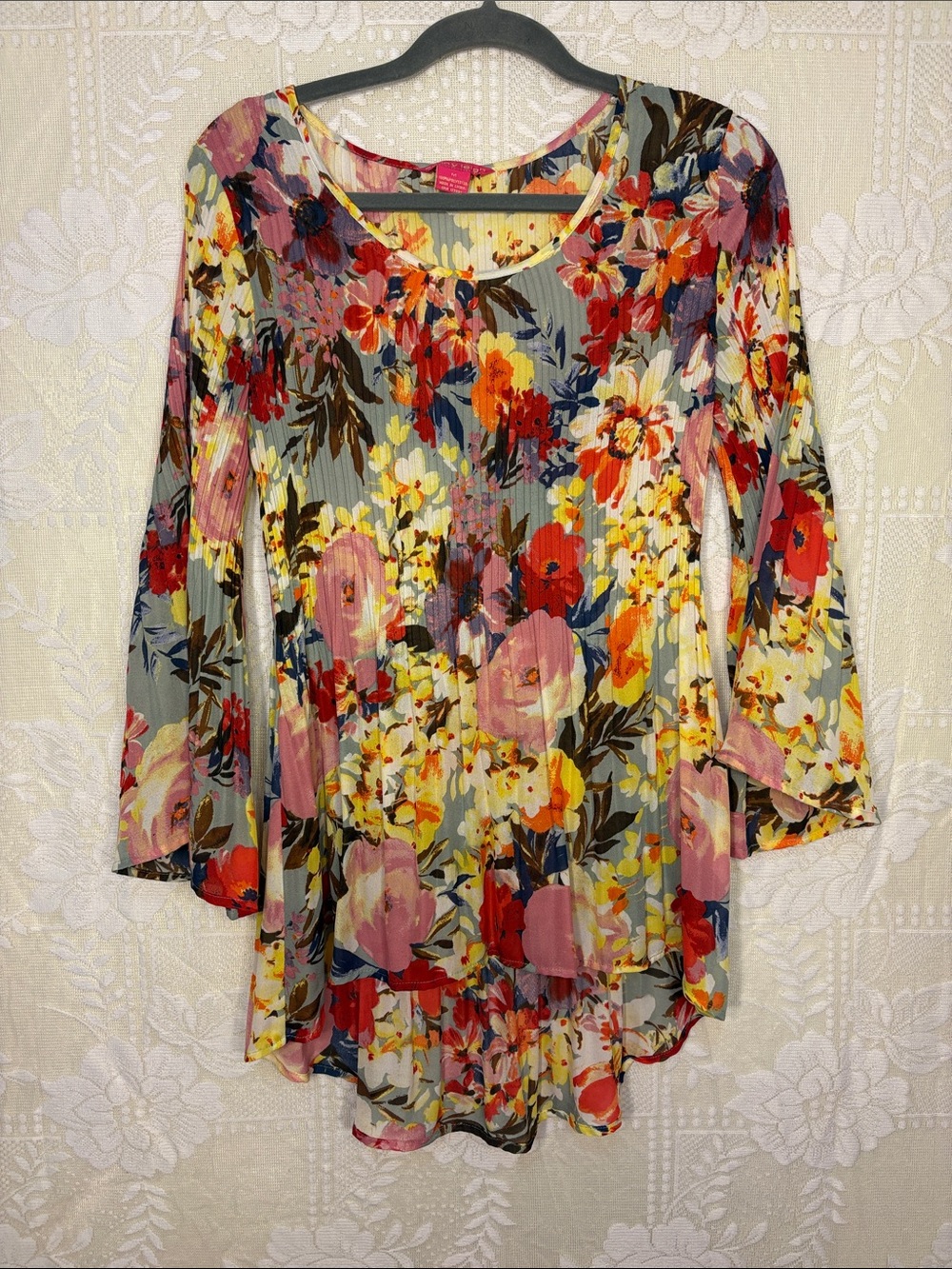 Sunny Leigh Playful Flowy Floral Tiered Pleated Blouse w/ Bell Sleeves Fall Fun